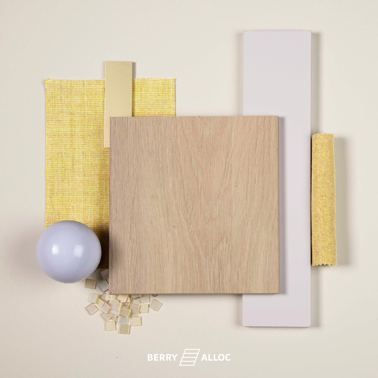 Moodboard, une planche d'inspiration proposée par BerryAlloc fabricant de parquets et sols bois stratifiés. Ici dans un chêne clair associé à un jaune mimosa et un parme presque blanc.